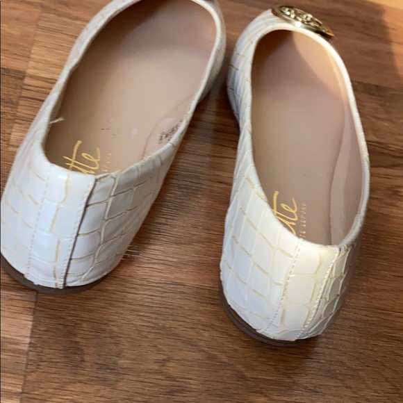 Nanette Lepore NEW faux croc flats, 7.5 - Picture 4 of 6